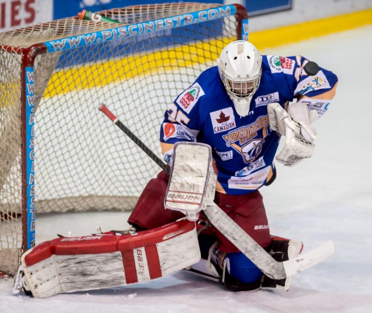 Karel St-Laurent poursuivra sa carrière avec les Éperviers de Sorel.