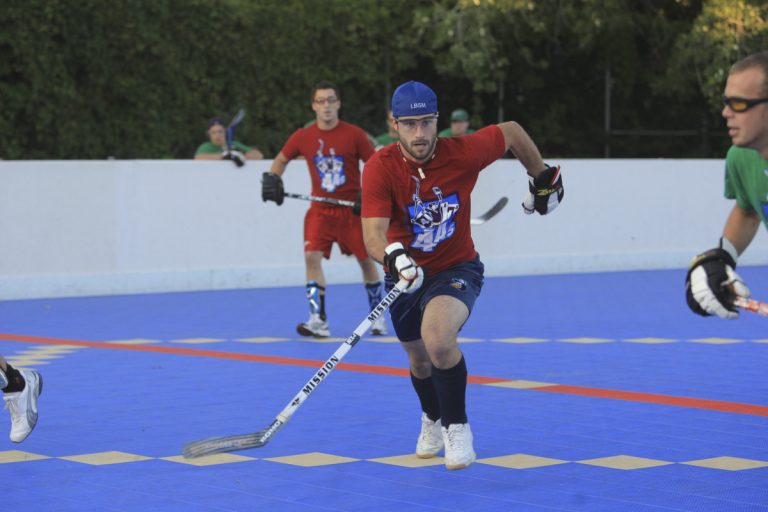 La Ligue 4AS de Laval en vedette sur RDS Le hockey balle, un sport à découvrir.