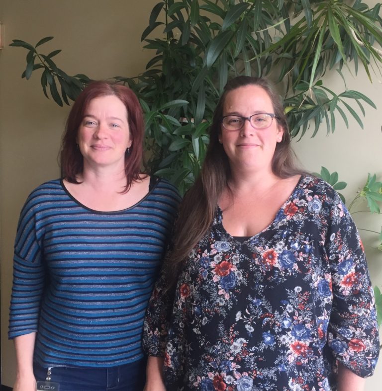 Les infirmières cliniciennes Chantal Dorais et Émilie Légaré s’occupent de la clinique du deuil périnatal du CISSS de Laval pour soulager les parents et les accompagner dans ce deuil.