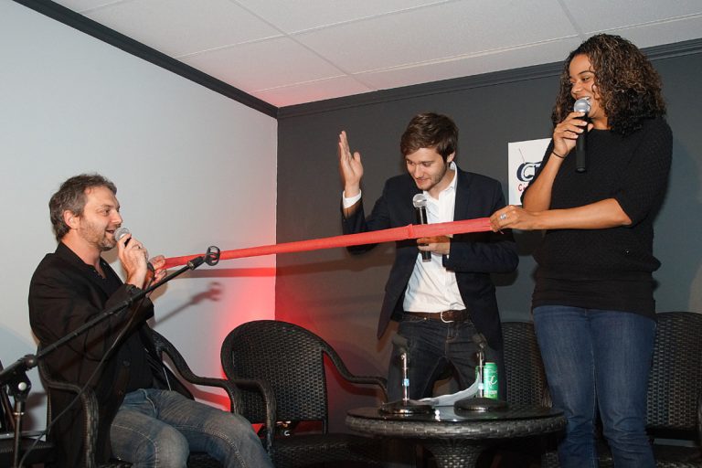 La Fondation Léo Bureau-Blouin investit dans un café étudiant Léo Bureau-Blouin a inauguré le café étudiant «Le Cafardeur» au 803, boul. des Laurentides, le 7 octobre, à Pont-Viau.