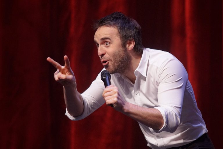 Louis-José Houde conquiert son public
