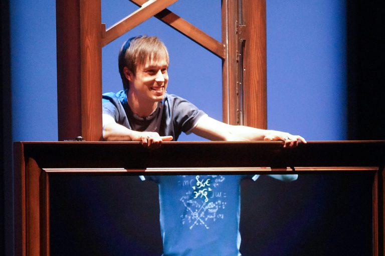 La magie des Fêtes de Luc Langevin Tout en continuant la tournée, Luc Langevin prépare un nouveau concept de télé, où lui et deux autres magiciens relèveront des défis lancés par des artistes. (Photo TC Media - Mario Beauregard)