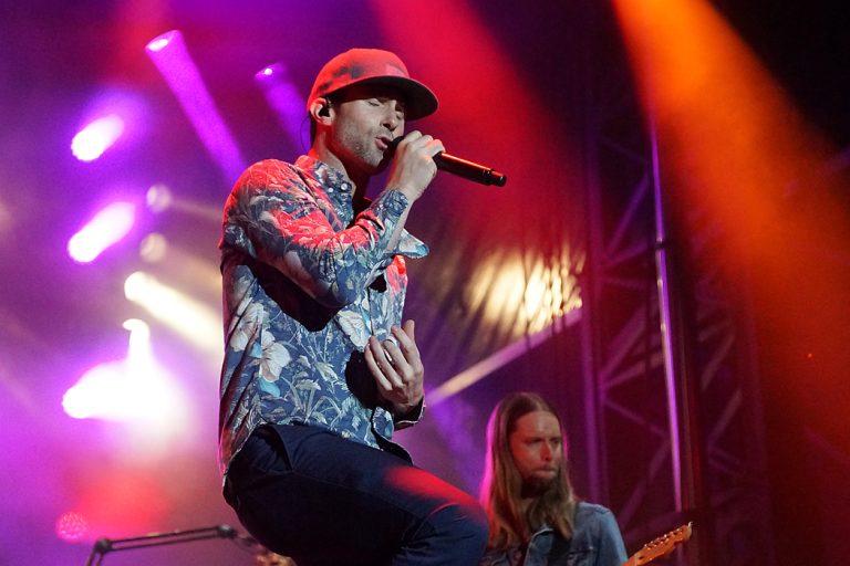 Le Centre de la nature aura rarement été aussi bruyant et dansant que ce samedi soir du 22 juin, gracieuseté de Maroon 5. (Photo: TC Media - Mario Beauregard)