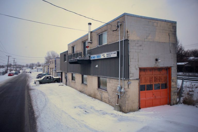 De gré à gré ou par voie d'expropriation, la Ville s'apprête à acquérir une dizaine d'immeubles enclavés entre la voie ferrée du Canadian Pacific et l'avenue Léo-Lacombe, tout juste au sud de la station intermodale de la Concorde.