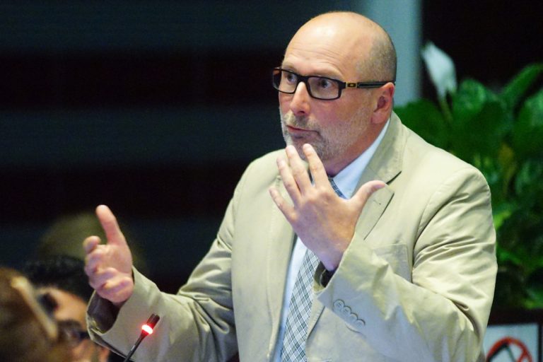 Étalement des versements: proposition battue à nouveau Michel Trottier, conseiller municipal dans Fabreville.