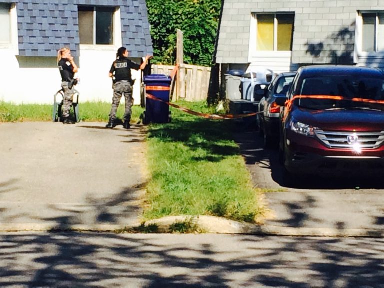 Une mère de 60 ans se tue par balle dans Vimont Cette mort triste est survenue dans un secteur paisible de Vimont. (Photos TC Media)