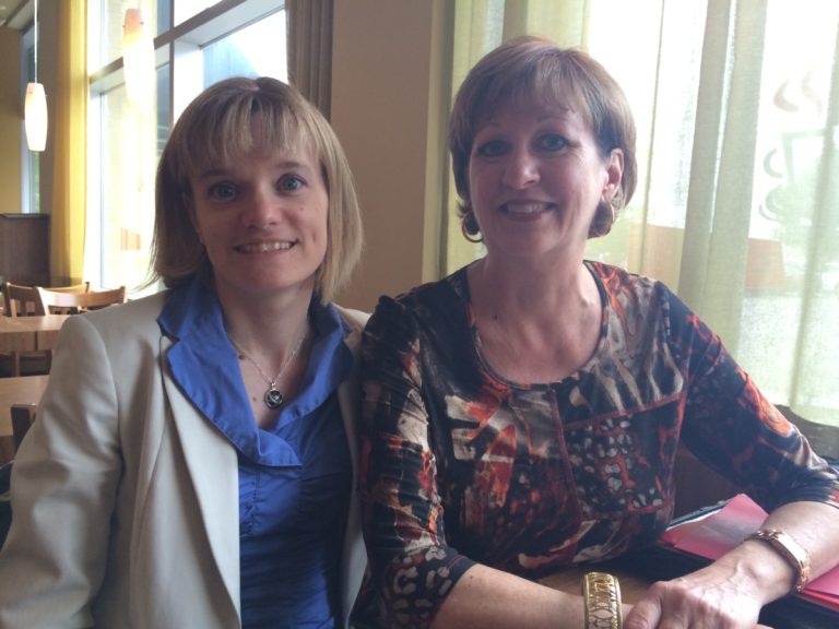 Première saison d’exception pour Musicanto La directrice Johanne Poirier-Ledoux et son assistante, Lorraine Ménard, croient à au chant choral et à l'implication sociale. (Photo TC Media - Archives)