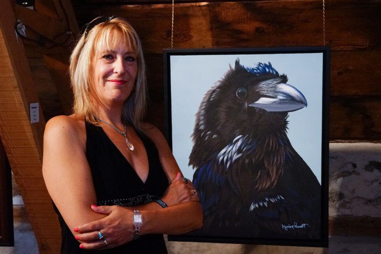 Myriam Pesant a découvert sa voie en tant qu'artiste  avec la peinture animalière. (Photo TC Media - Mario Beauregard) 