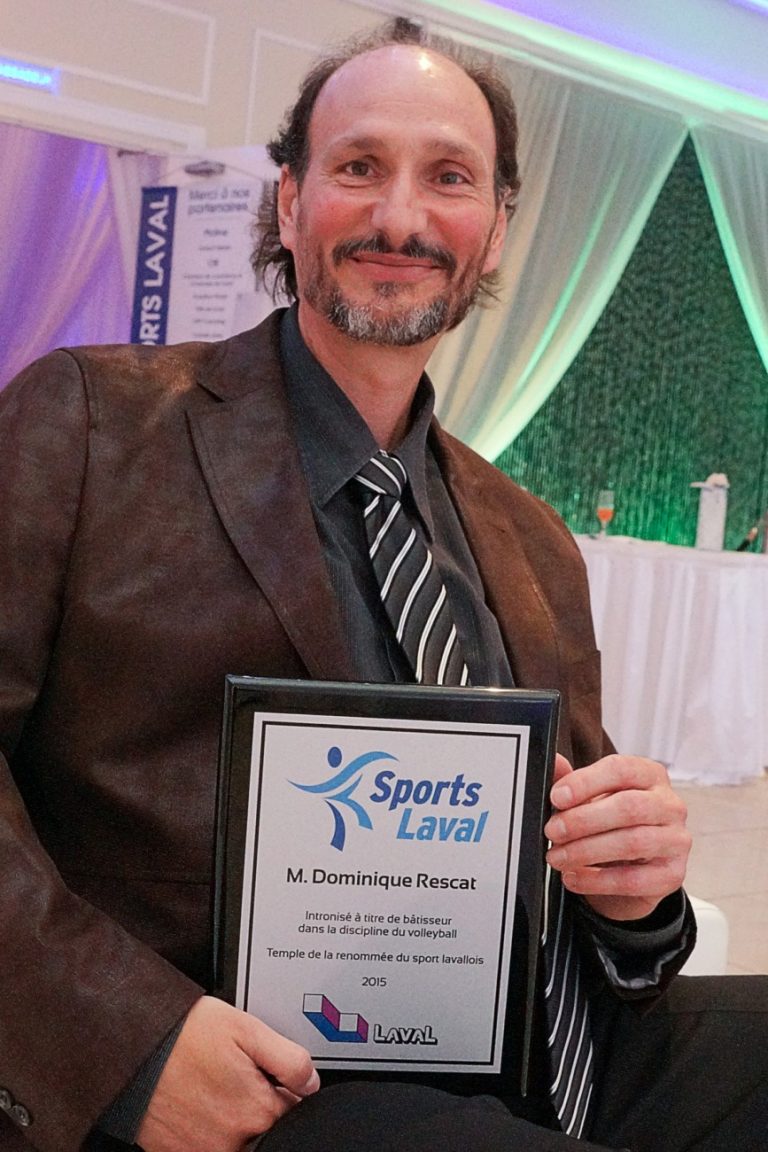 Dominique Rescat élu au Temple de la renommée Dominique Rescat alias Monsieur Volleyball.