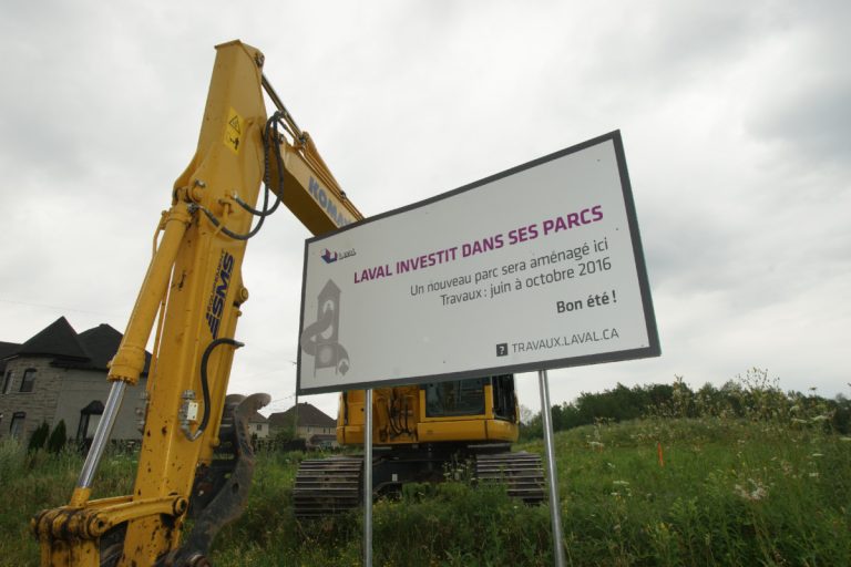 Amorcés ce printemps, d'importants travaux se poursuivront tout l'été au parc Le Boutillier, à l'angle de la rue Dutrisac. (Photo TC Media - Mario Beauregard)