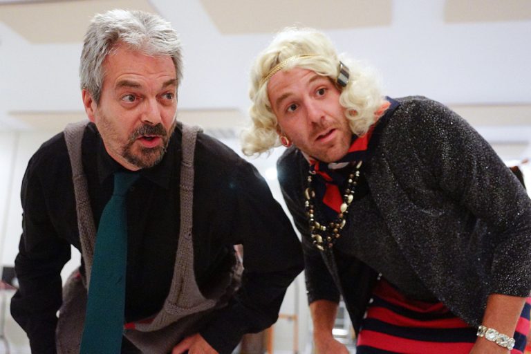 Pièce culte et humour déjanté pour le Théâtre Parlevent Le Théâtre Parlevent ouvre sa saison avec un classique de la comédie française signé par la troupe du Splendid.(Photo TC Media - Mario Beauregard)