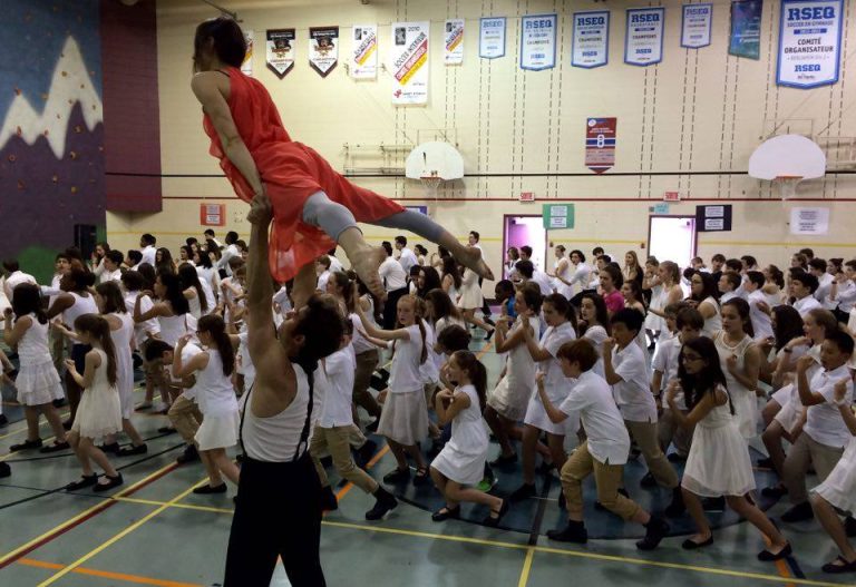 Chœur et cirque pour les 35 ans des Petits Chanteurs de Laval À chaque saison, les choristes des Petits Chanteurs de Laval donnent plusieurs concerts dans de grandes salles, sans oublier leur participation aux enregistrements de nombreux artistes québécois, ainsi que leurs tournées aux États-Unis, en Europe, Chine et à Hong Kong.(Photo gracieuseté)