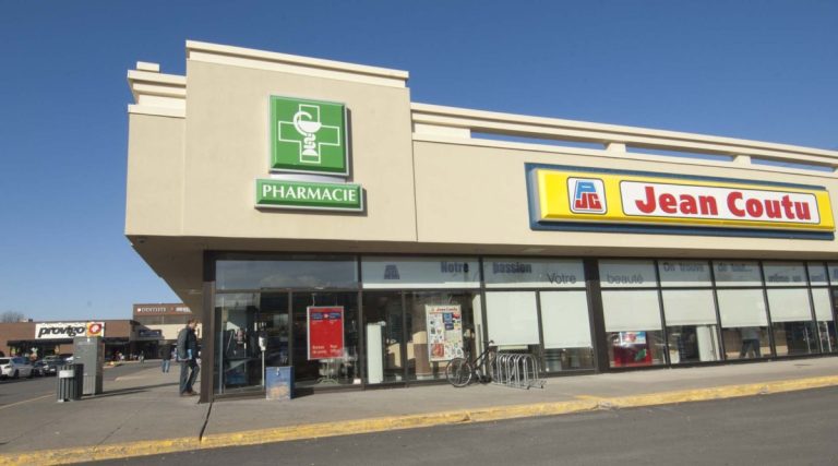 Une erreur malheureuse et fatale Le pharmacien Serge Dupras a reçu une amende de 2500 $ du conseil de discipline de l’Ordre des pharmaciens du Québec. (Photo: Alarie Photos)