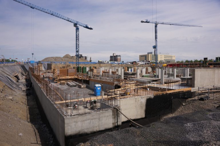 L'amphithéâtre multifonctionnel de la Place Bell, dont la livraison est prévue à l'automne 2017, est le navire amiral d'un plan de développement qu'entend déployer Tourisme Laval autour du créneau du tourisme sportif.