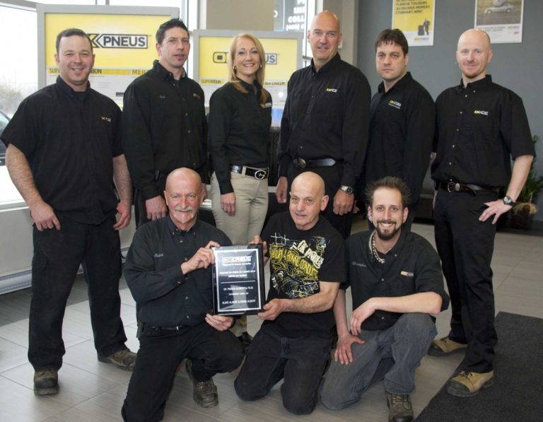 1re rangée : Robert Collin, Richard Côté et Christopher Sabalys. 2e rangée: François Demers, Eric Guindon, Aline Albert, Denis Albert, Sylvain Pomerleau et Alexandre Lussier.