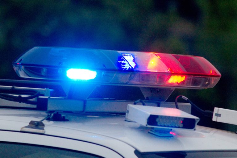 Deux enfants frappés par une voiture Les policiers ont été appelés sur les lieux d'un accident mercredi soir, à Chomedey, au cours duquel un sexagénaire a perdu une jambe.