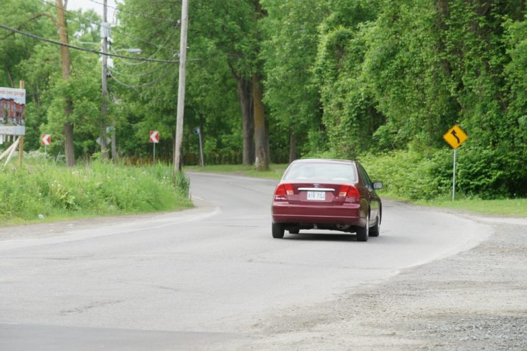 L'élargissement d'un tronçon du boulevard Saint-Elzéar, tel que projeté en 2012, est toujours dans les cartons. Des études supplémentaires ont toutefois dû être réalisées en lien avec ces travaux.