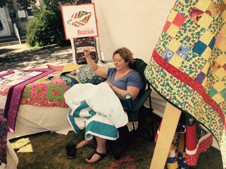 La Semaine des artisans permet de voir une grande variété de métiers d'art dans le Vieux-Sainte-Rose. (Photo TC Media)