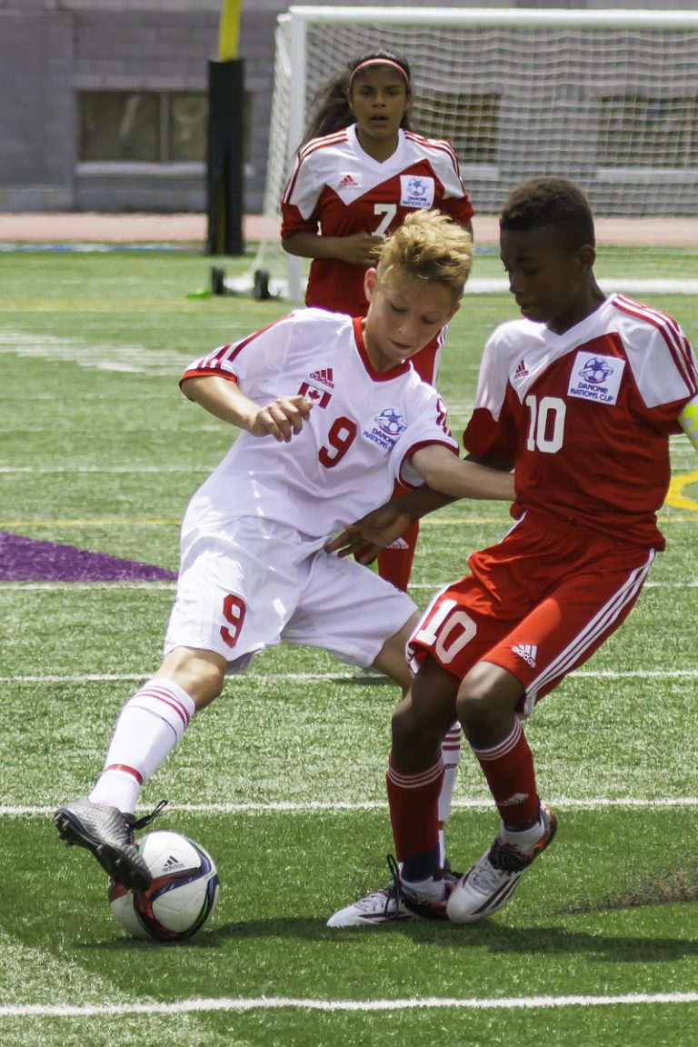 Jules-Anthony (10) a dirigé l'attaque en préparant trois buts. 