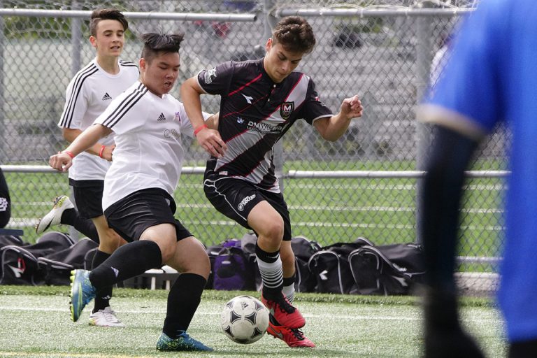 Quelque 5000 joueurs se sont disputé le ballon rond lors des 448 joutes tenues les deux derniers week-ends dans le cadre de la Coupe internationale de soccer de Laval.