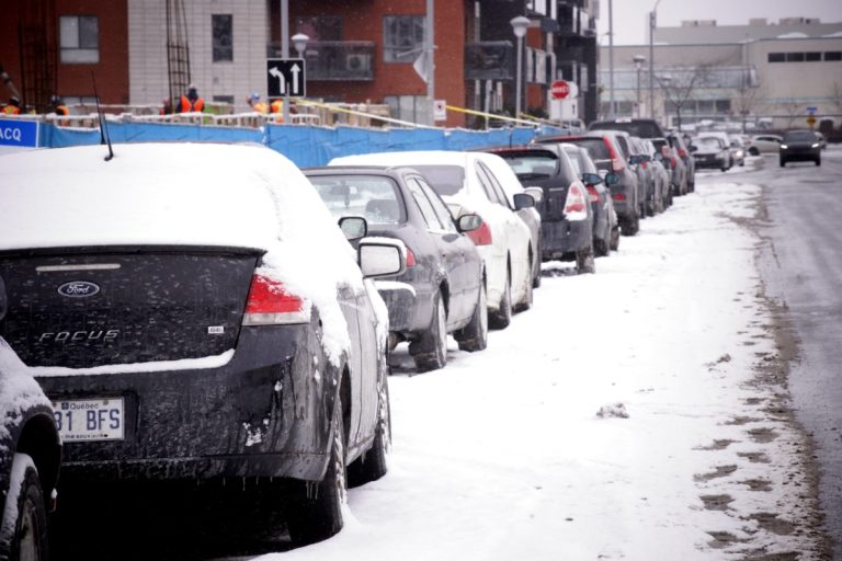 Les residents d'Urbania aimeraient bien que les places de stationnement sur les rues Lucien-Paiement et Émile-Martineau leur soient attribuées, via un système de vignette.