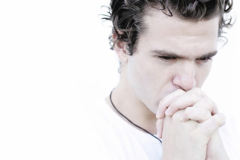 80 % des 42 suicides qu'on déplore bon an mal an sur le territoire lavallois chaque année sont commis par des hommes.