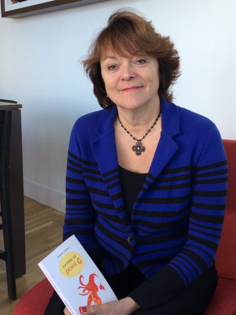 Suzanne Quimper: de la chick lit hors des sentiers battus Après 30 ans de rédaction publicitaire, Suzanne Quimper signe un premier roman. «Il n'y a pas assez de livres humoristiques!» dit-elle. (Photo TC Media)