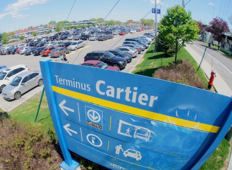 Des stationnements incitatifs tarifés au terminus Cartier À partir du 1er juillet, 20 % des places seront payantes au terminus Cartier.
