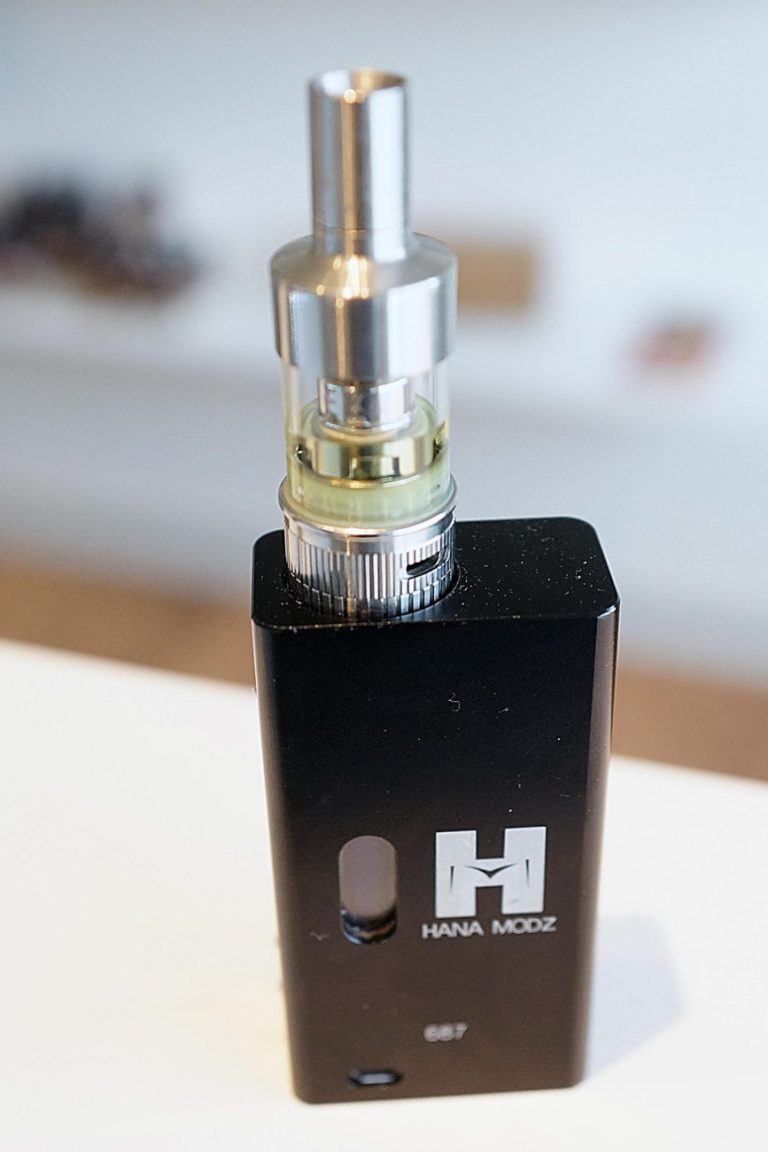 Le vapotage sera interdit dans les édifices municipaux L'utilisation de la cigarette électronique sera légiférée dans les prochaines semaines à Ville de Laval.
