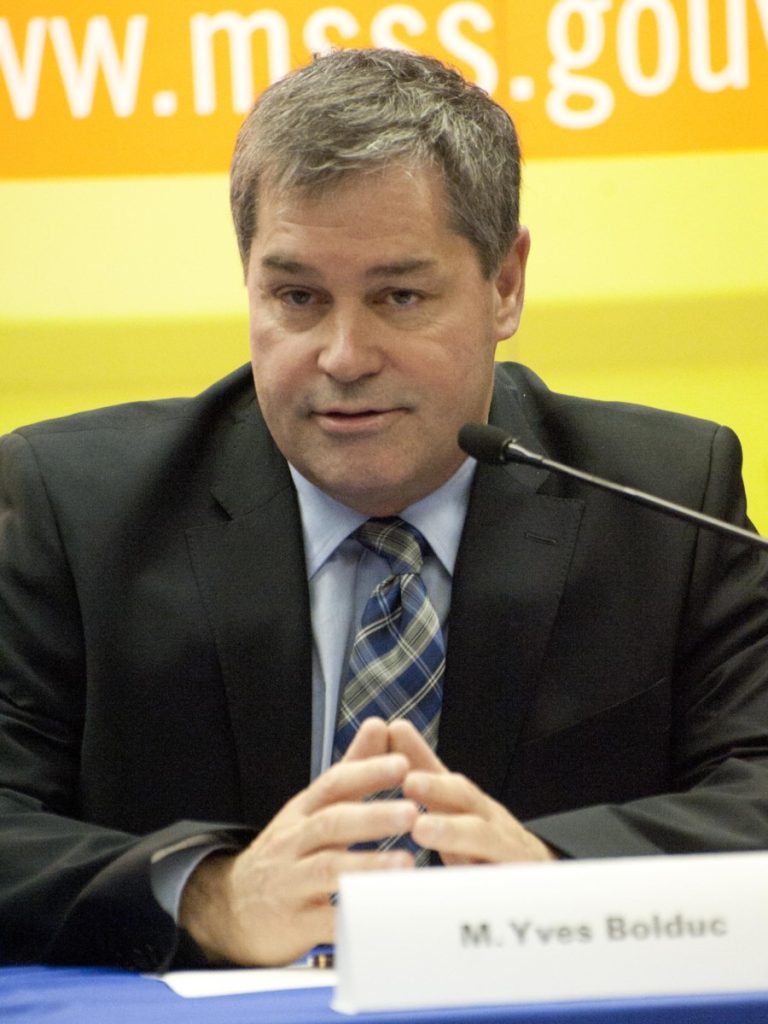 La Cité-de-la-Santé, un hôpital supra-régional «Je souhaite que la mission locale de la Cité-de-la-Santé devienne supra-régionale», Yves Bolduc. (Photo: Alarie Photo)