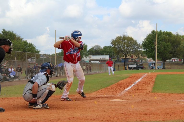 Soutien financier pour deux athlètes de Montmorency Olivier Mayrand sera la pierre angulaire des Pirates de Laval de la Ligue de baseball junior élite du Québec.