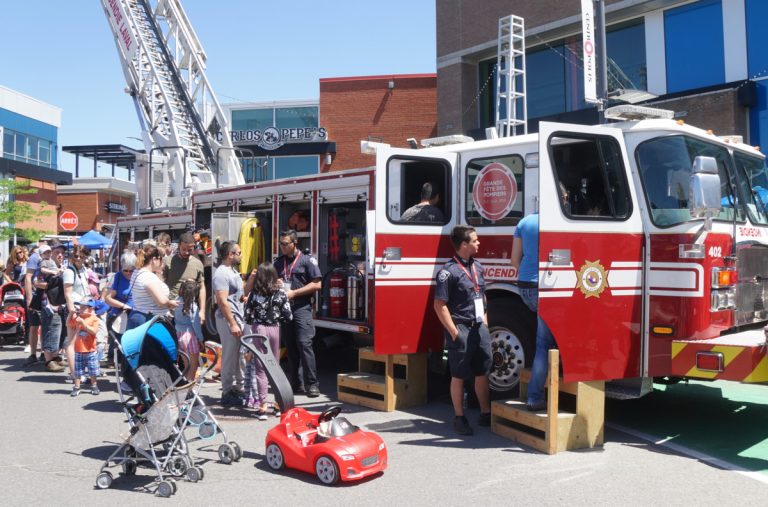 60 000 personnes à la Grande Fête des pompiers Une exposition de camions, de l'animation et des spectacles attendaient les familles.