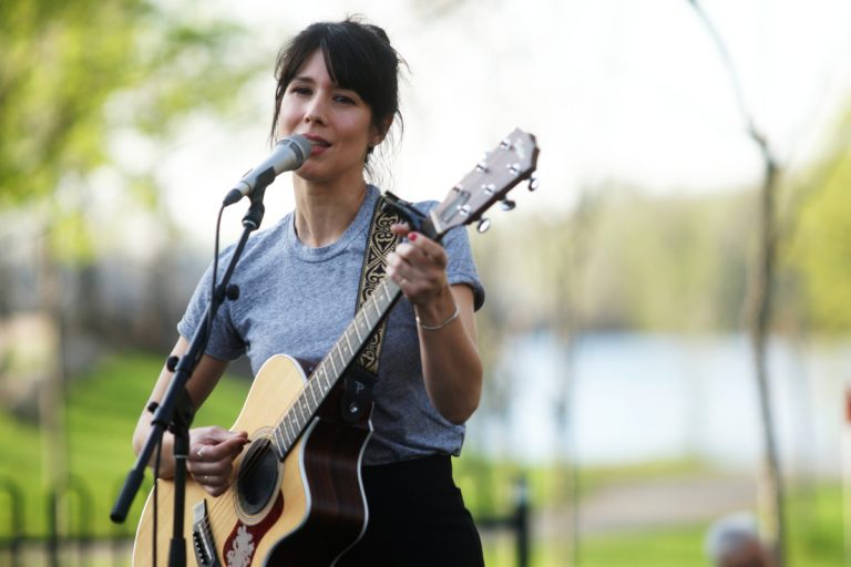 Maude Audet a chanté lors du dévoilement de l'édition 2018 et sera une des têtes d'affiche du 8 juillet.