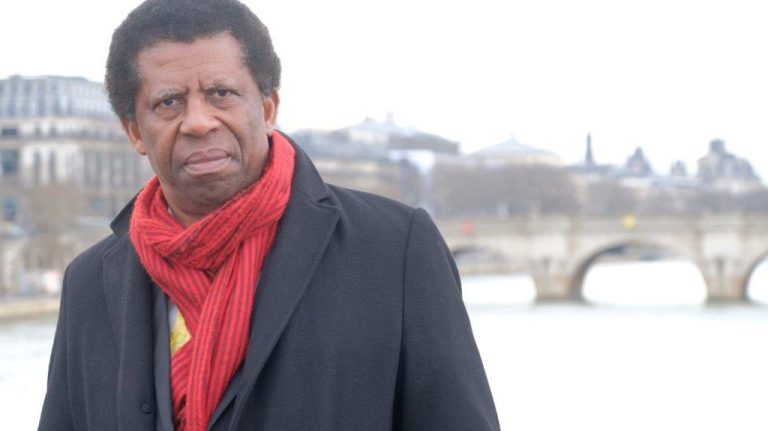 Des heures de plaisir avec le club de lecture virtuel