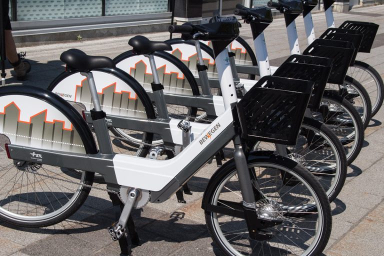 Virage électrique à vélo à la STL