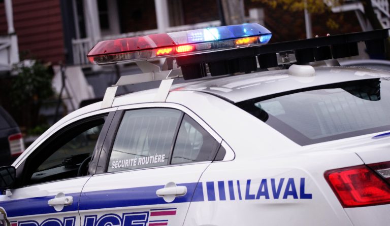 Arrêtée après avoir mis le feu à une auto