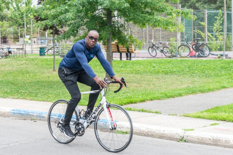 Bruny Surin troque la course pour le vélo