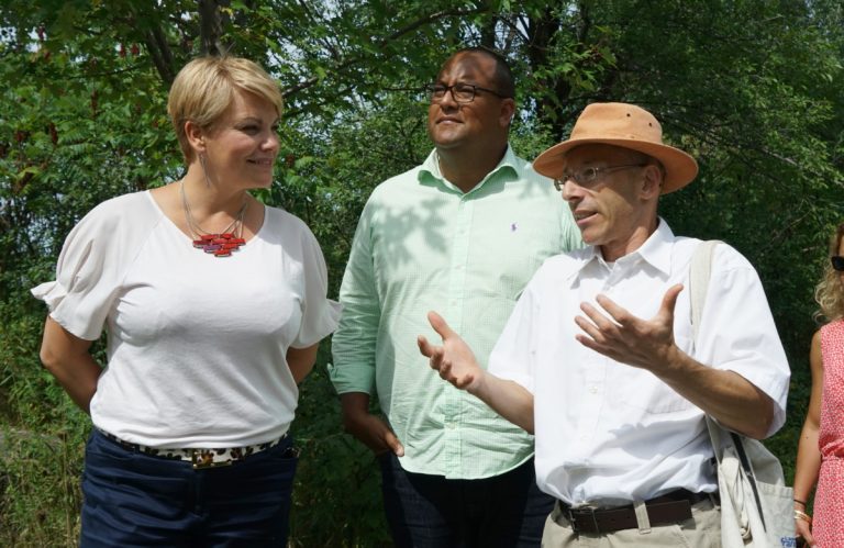 Deux ministres font campagne aux côtés de Saul Polo