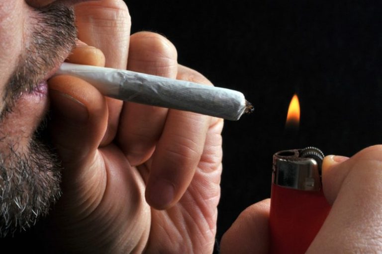 Cannabis: la Ville ne statuera pas avant 2019