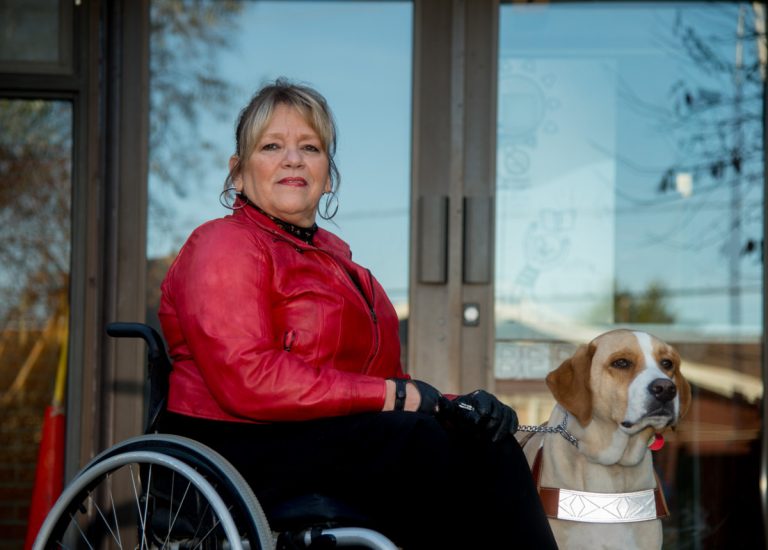 En croisade contre le DGÉQ et la Ville