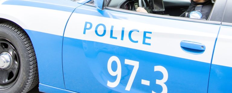 La police frappe un club-école des Hells