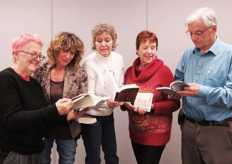 Premier salon du livre des auteurs lavallois