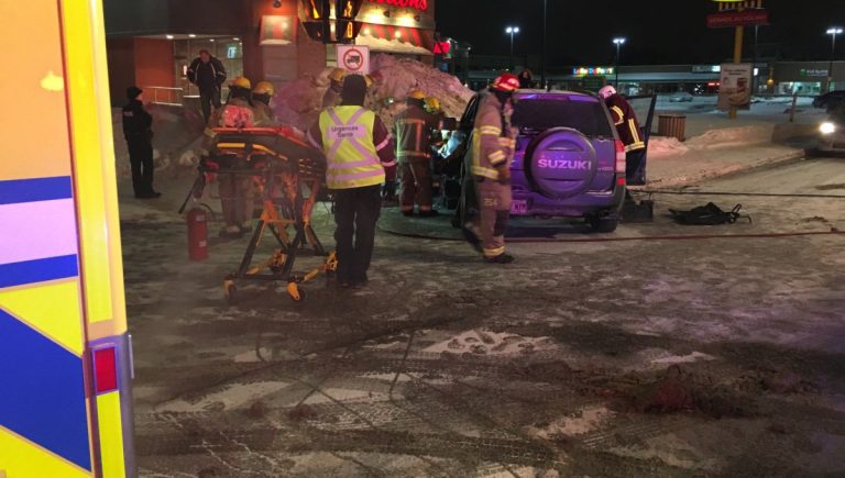 Conductrice blessée après un feu rouge brûlé
