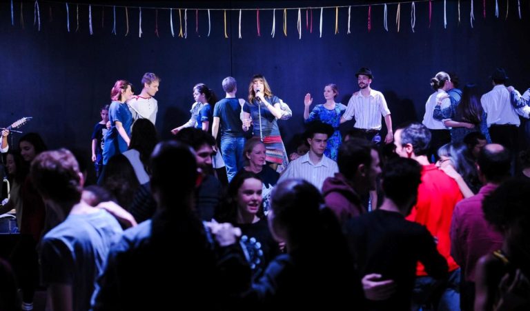 Troisième «La Veillée est encore jeune»