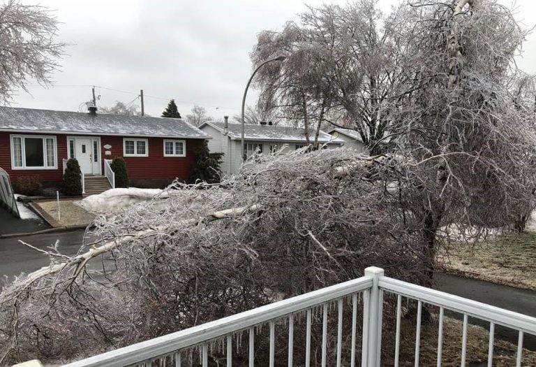 Encore 2500 foyers sans électricité