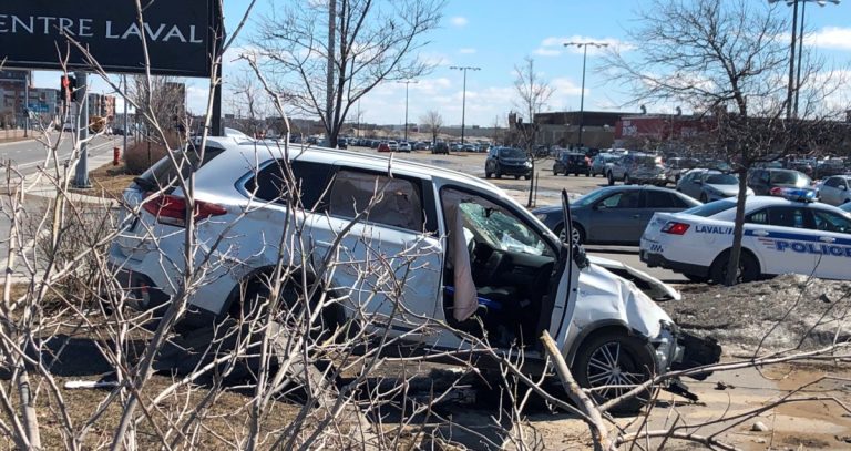 Capotage spectaculaire sur Le Corbusier