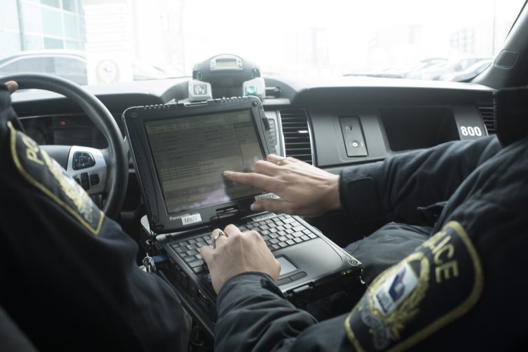 Prévenir la fraude en famille