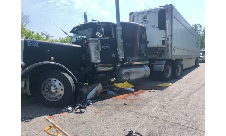 Accident de semi-remorques dans Duvernay