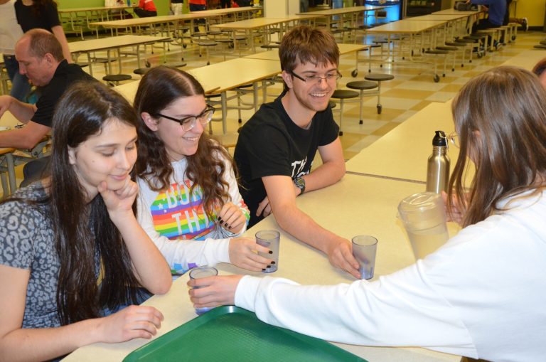 ÉÉIL: exit les bouteilles en plastique