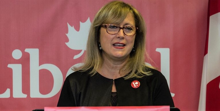 Annie Koutrakis se lance dans Vimy, des questions subsistent